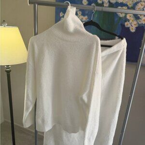 Elegant White Turtleneck Sweater
